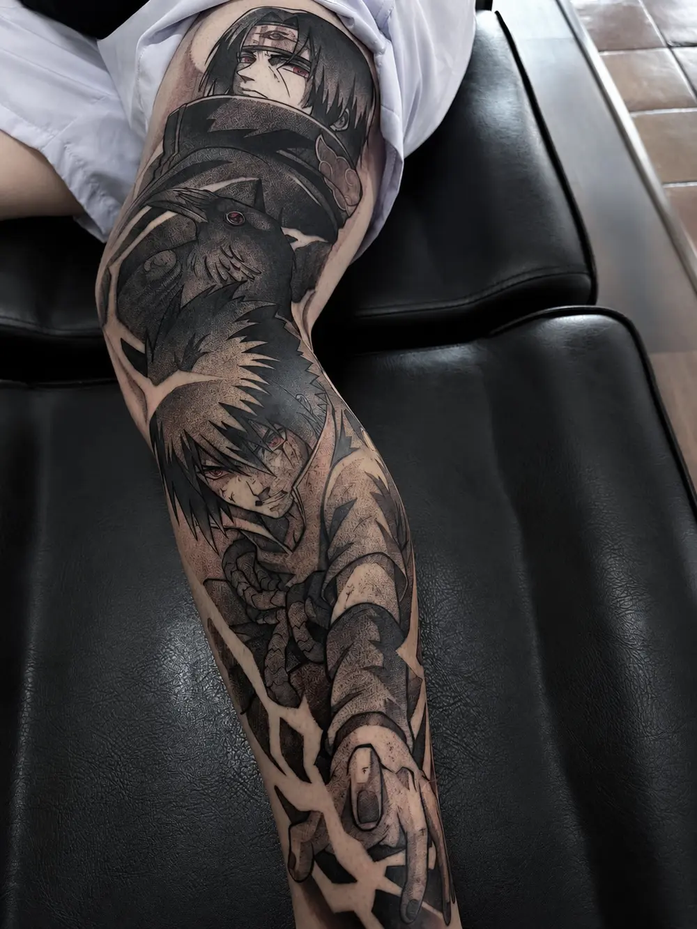 Anime leg sleeve · black and grey